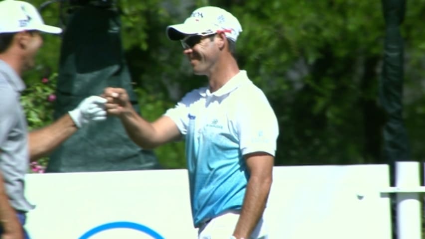 Jaco Van Zyl's dialed-in tee shot wins match at Dell Match Play