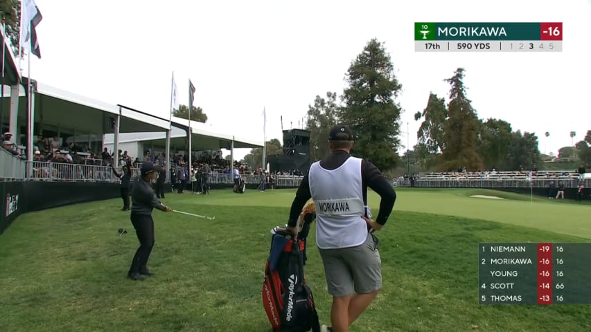 Collin Morikawa nearly chips in to set up birdie at Genesis