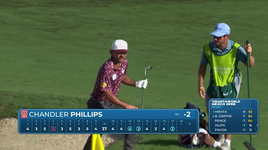 Chandler Phillips holes 32-foot bunker shot for birdie on No. 17 at Mexico Open