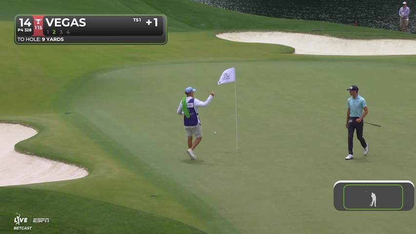 Jhonattan Vegas drains 8-foot putt for birdie on No. 14 at Truist Championship