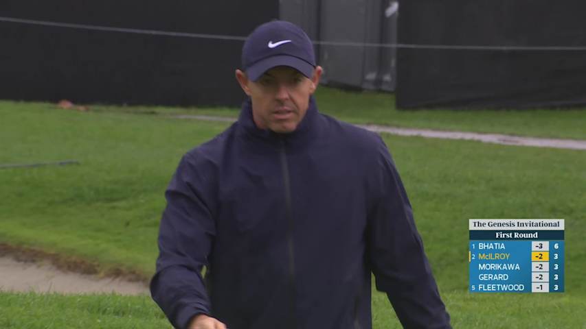 Rory McIlroy sinks 30-foot birdie putt on No. 4 at The Genesis