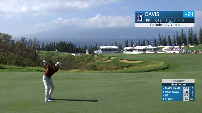 Cam Davis goes for green in two and birdies at The Sentry