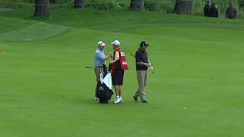 Kent Jones dunks it from the fairway at American Family Insurance