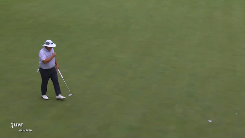 Scott Gutschewski curls in a 23-foot birdie putt at John Deere