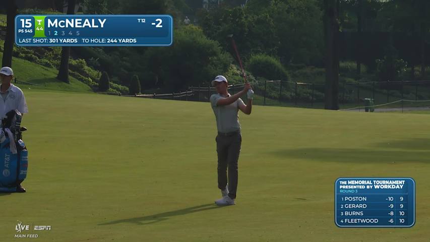 Maverick McNealy sinks 18-foot eagle putt on No. 15 at the Memorial