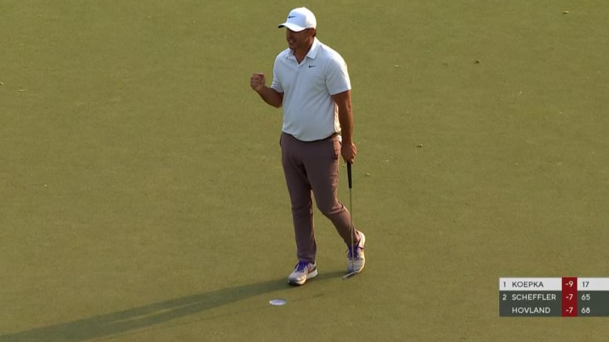 Brooks Koepka pars the last to win at the PGA Championship