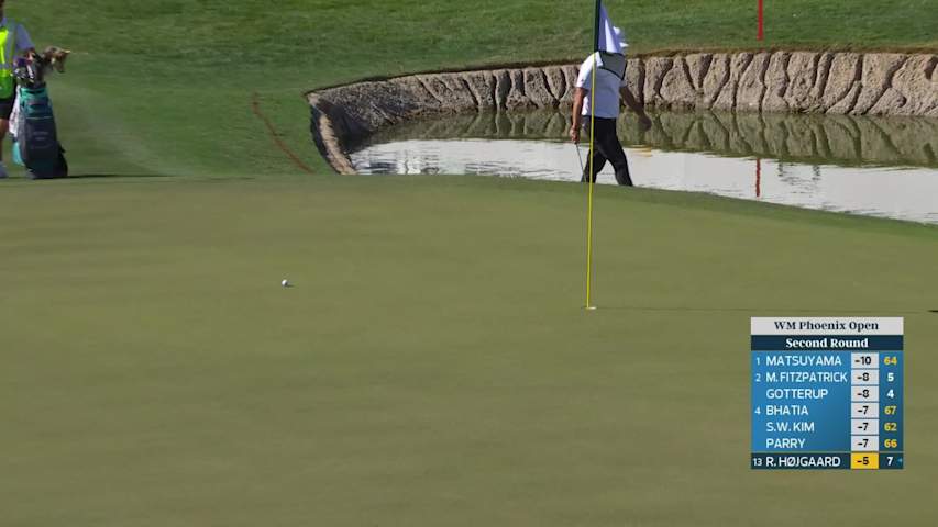 Rasmus Højgaard sinks 5-foot birdie putt on No. 17 at WM Phoenix Open