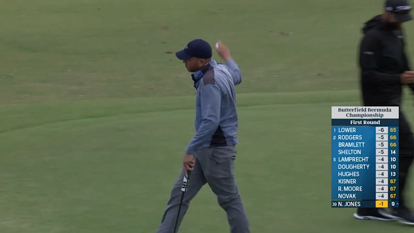 Nick Jones makes short putt for birdie at Butterfield Bermuda