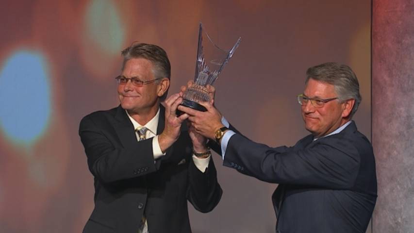 Ken Venturi's sons accept his World Golf Hall of Fame Crystal