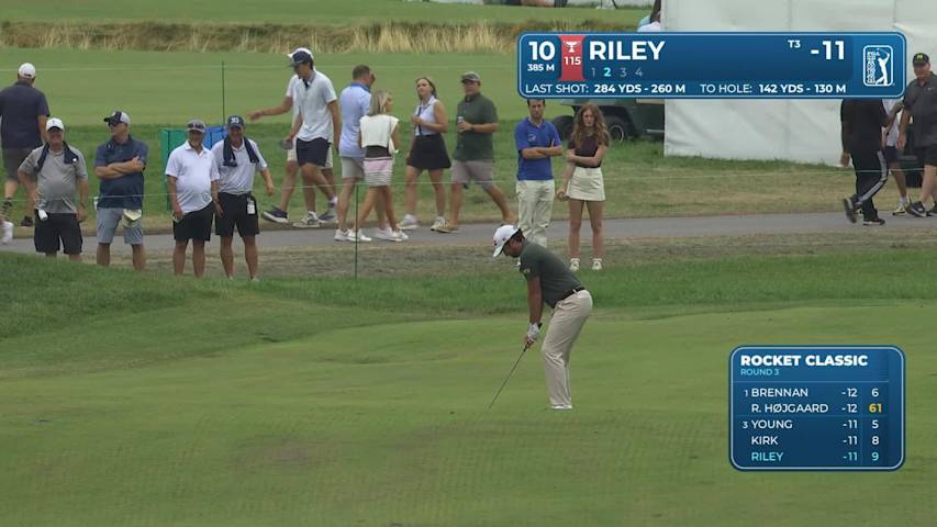 Davis Riley sinks 30-foot birdie putt on No. 10 at Rocket Classic
