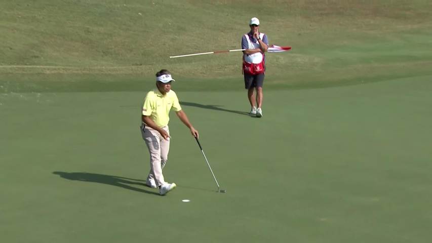Hiroyuki Fujita drains birdie putt at Simmons Bank