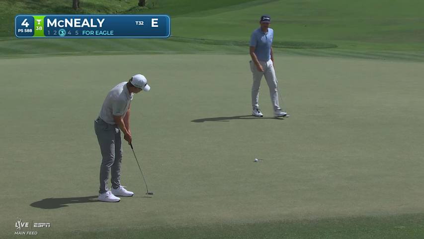 Maverick McNealy sinks 11-foot eagle putt on No. 4 at Arnold Palmer