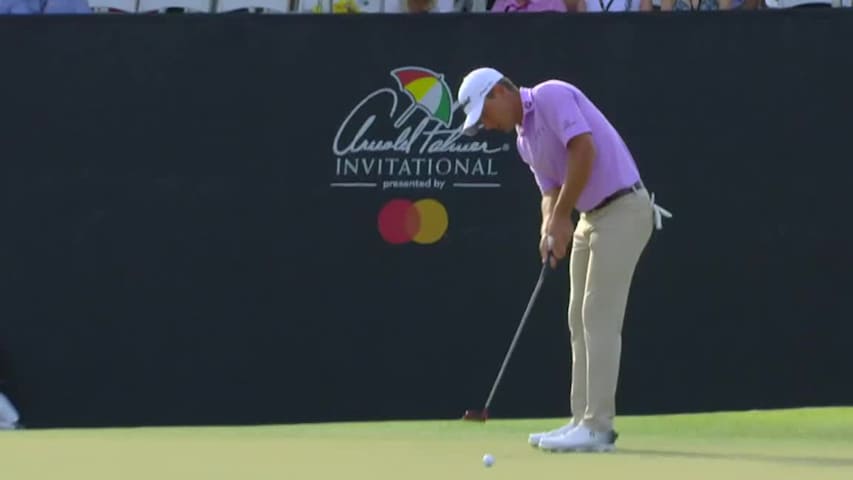 Charles Howell III rolls in 60-footer for birdie at Arnold Palmer