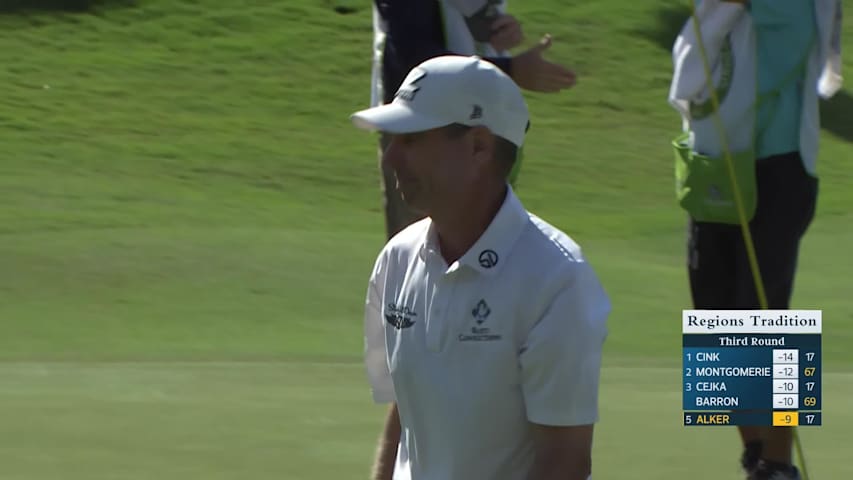 Steven Alker makes birdie on No. 18 at Regions Tradition