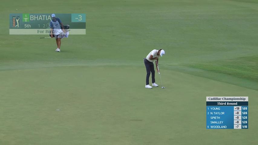 Akshay Bhatia sinks 17-foot birdie putt on No. 5 at Cadillac