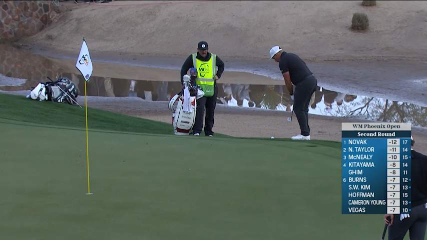 Scott Stallings chips in for eagle from the fringe at WM Phoenix Open