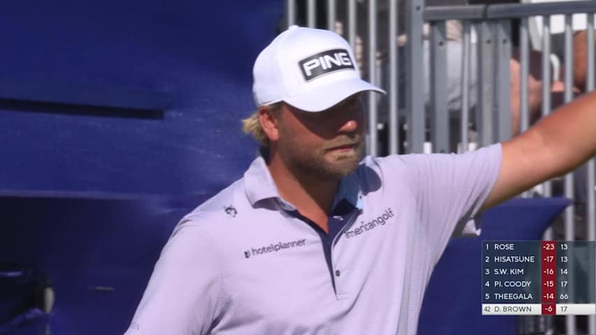 Daniel Brown sinks 56-foot eagle putt on No. 18 at Farmers