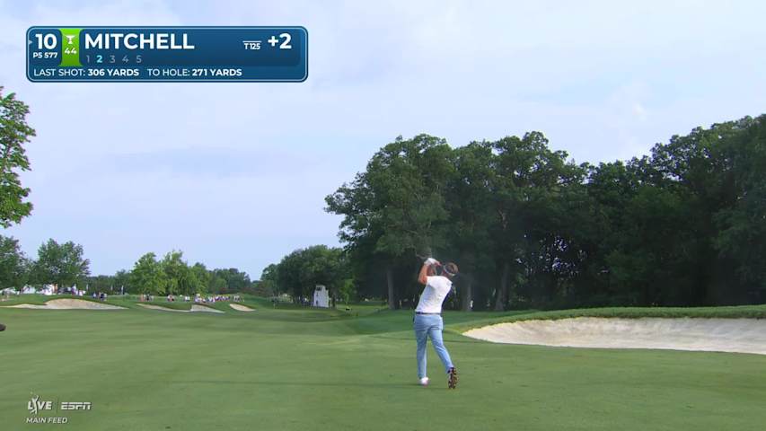Keith Mitchell makes 11-inch birdie putt on No. 10 at John Deere