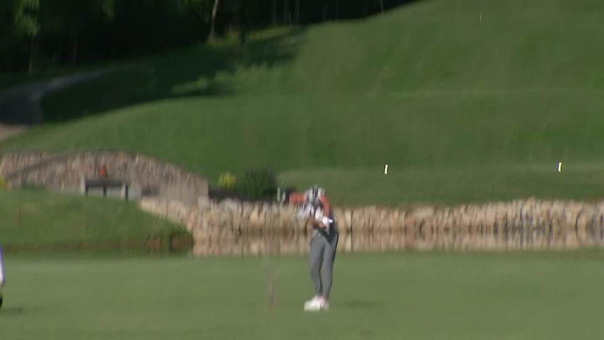 Michael Feagles makes birdie on No. 18 at BMW Charity Pro-Am