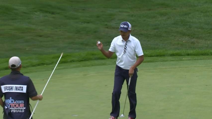 Hiroshi Iwata approach to 6 feet yields birdie at Hotel Fitness