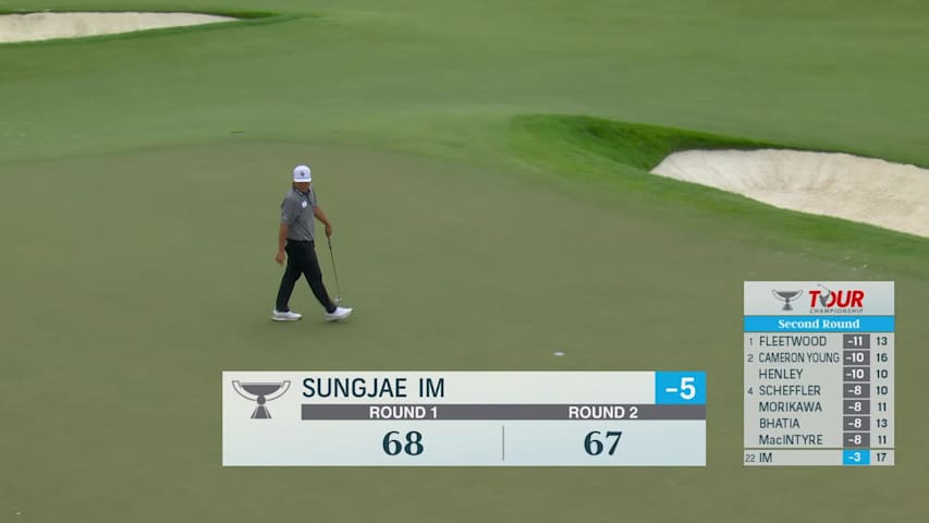 Sungjae Im sinks a 21-foot eagle putt on No. 18 at TOUR Championship