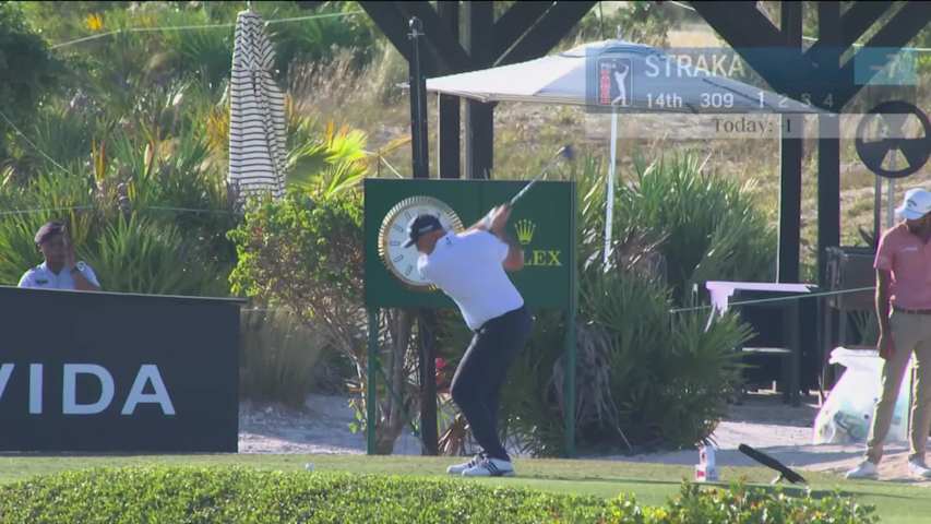 Sepp Straka drops 20-foot putt for birdie on No. 14 at Hero World Challenge
