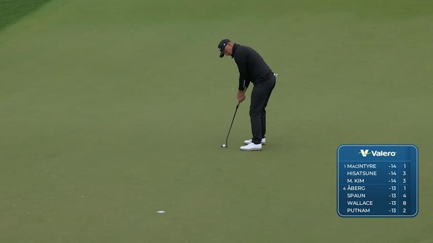 Matt Wallace drains 13-foot putt for birdie on No. 9 at Valero