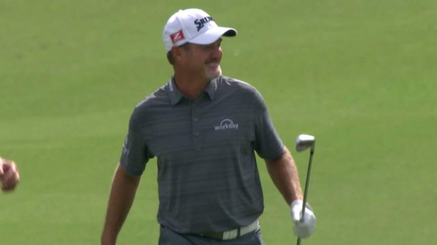 Jerry Kelly nearly knocks it in from fairway on No. 18 at Crowne Plaza