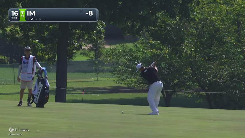 Sungjae Im drains 6-foot putt for birdie on No. 16 at FedEx St. Jude