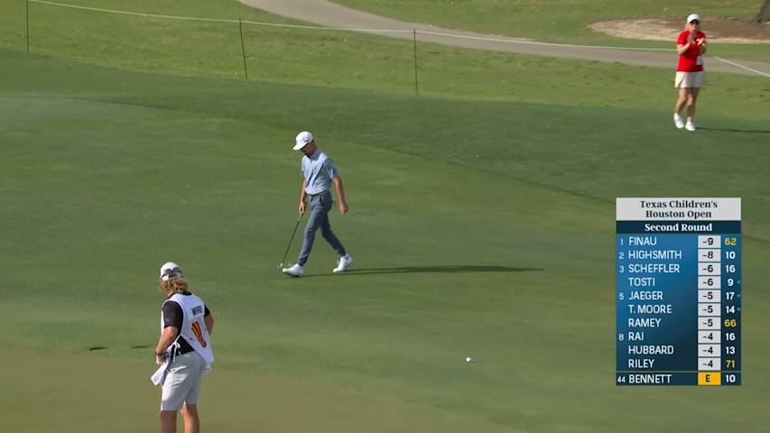 Sam Bennett holes out for birdie from 47 feet at Houston Open
