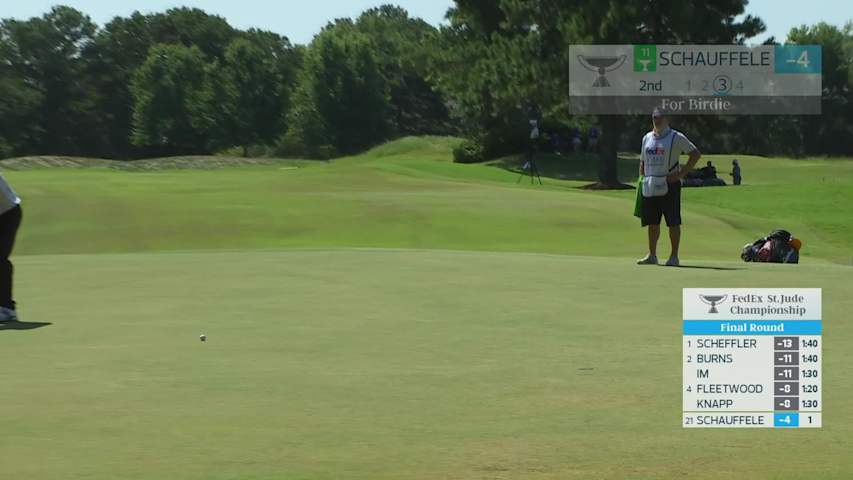 Xander Schauffele sinks 21-foot birdie putt on No. 2 at FedEx St. Jude