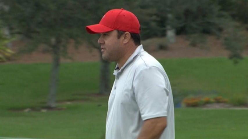 Robert Floyd pours in a 30-footer at PNC Father/Son