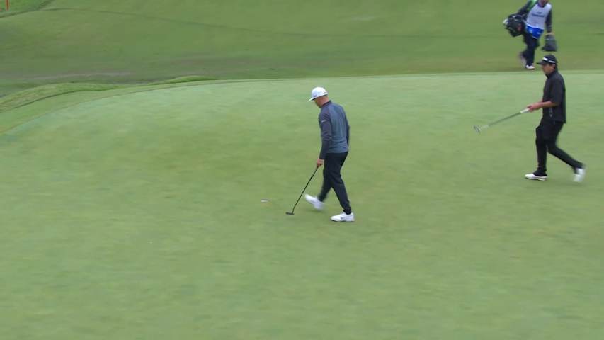 Alex Noren sinks 11-foot birdie putt on No. 4 at Baycurrent