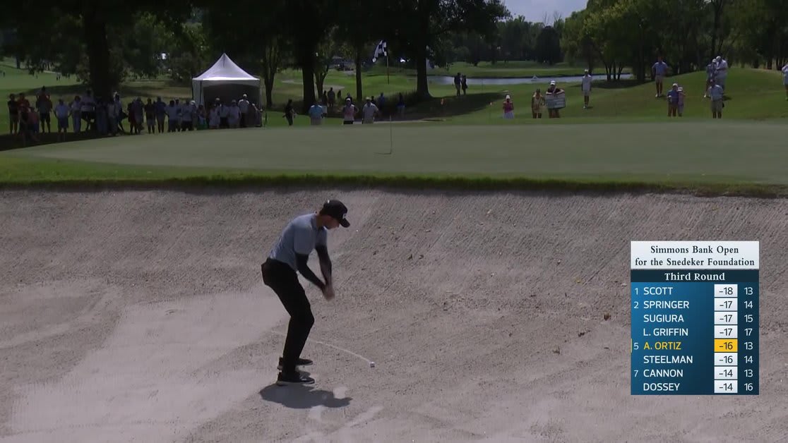 Alvaro Ortiz makes birdie on No. 14 at Simmons Bank Open