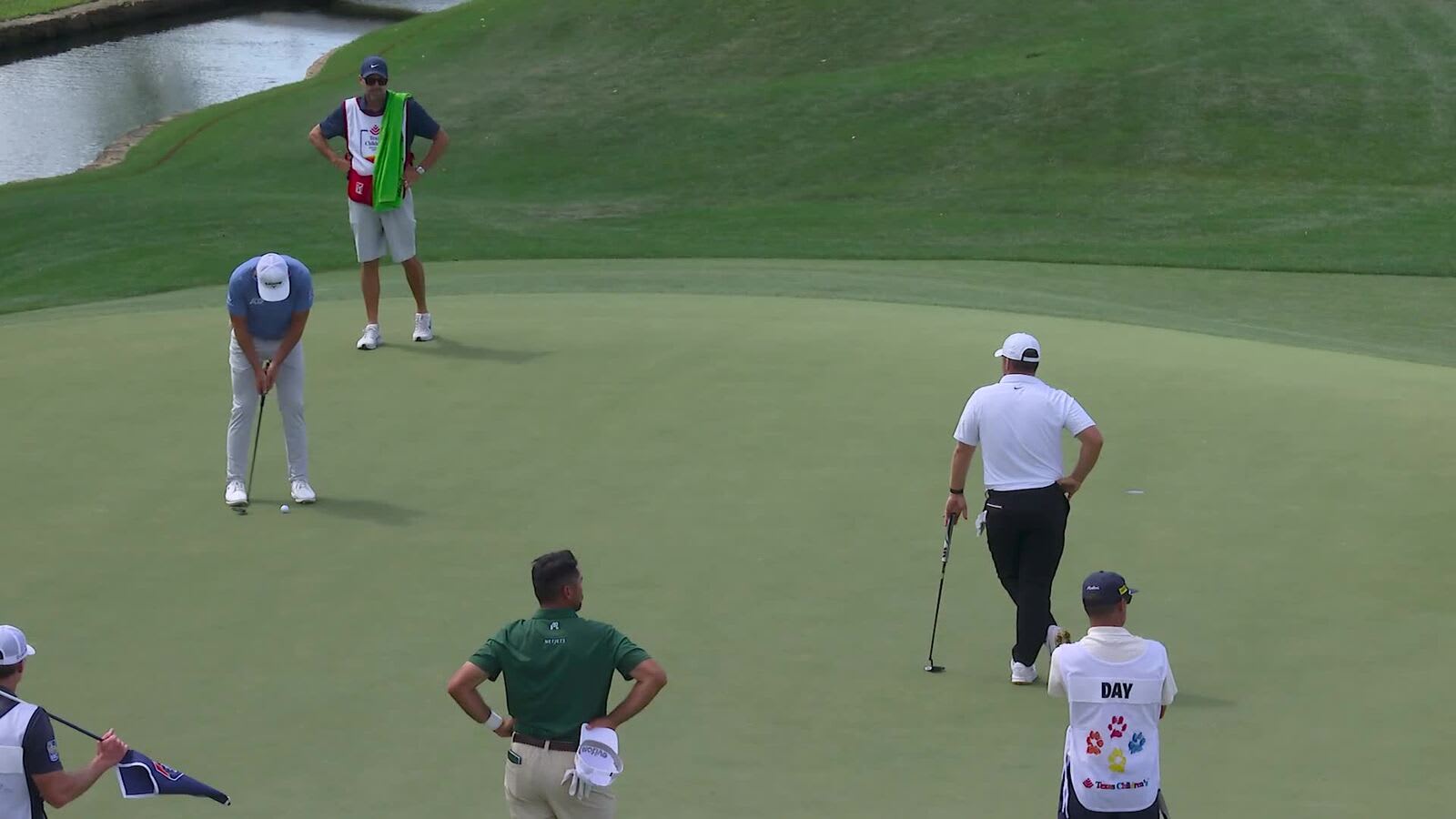 Sam Burns sinks 17-foot birdie putt on No. 9 at Texas Children’s