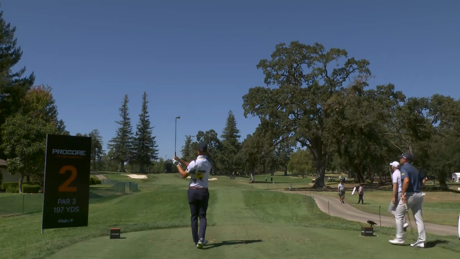 Matti Schmid hits excellent tee shot, which leads to birdie at Procore