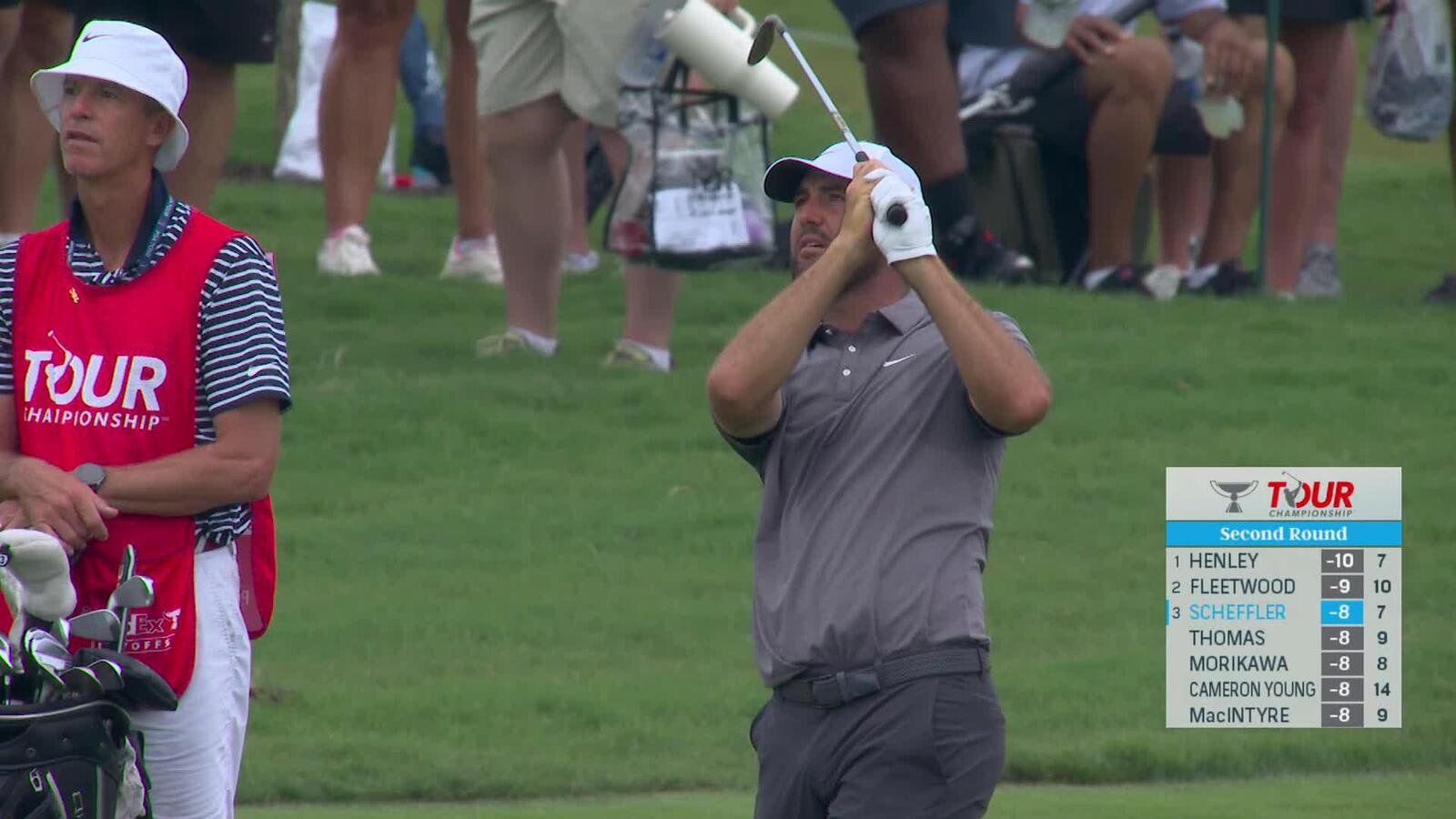 Scottie Scheffler makes birdie on No. 8 at TOUR Championship