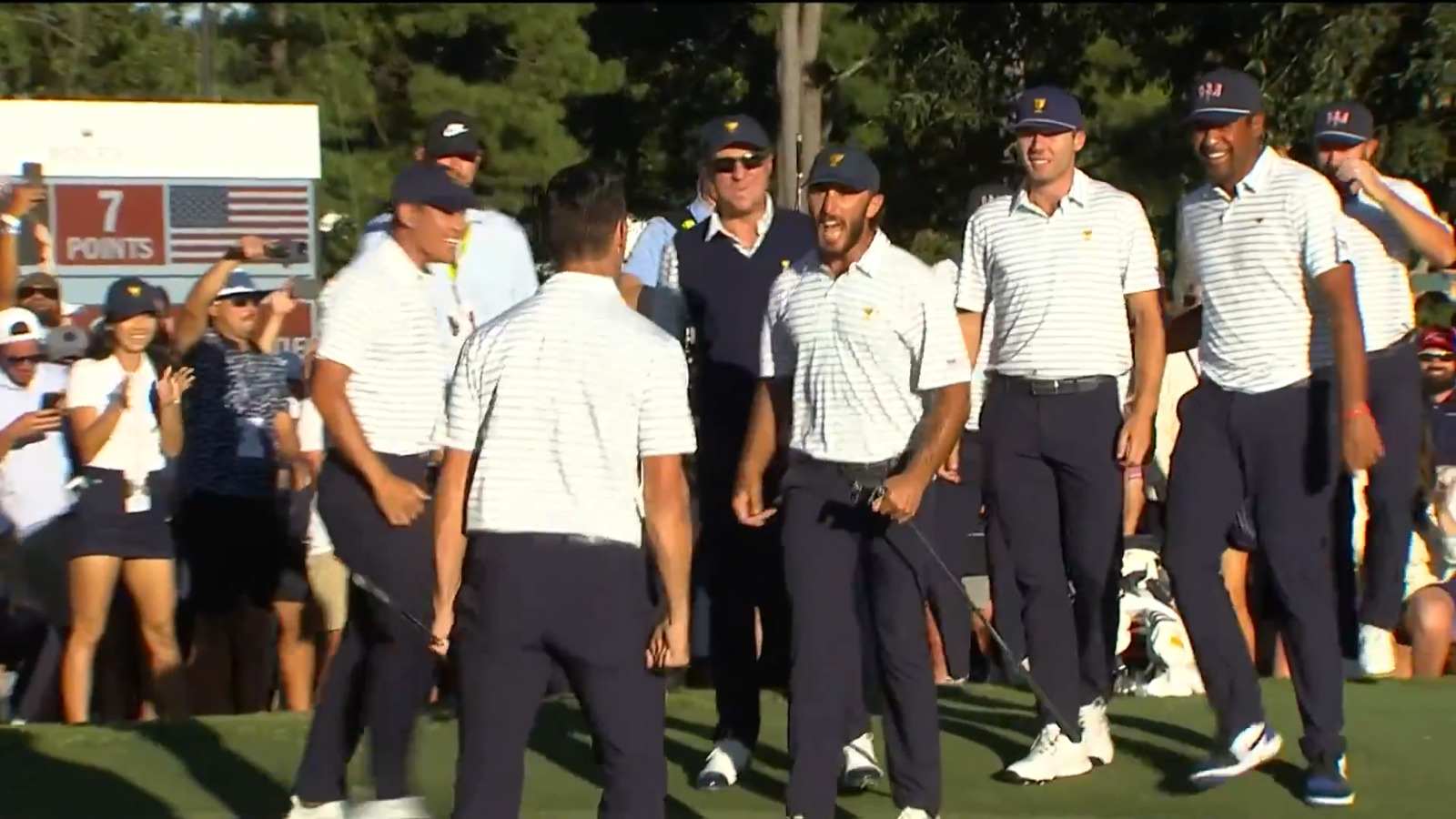 Max Homa's dramatic birdie putt secures win on No. 18 at Presidents Cup