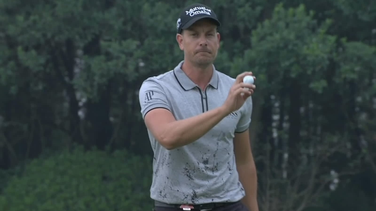 Henrik Stenson dials it in on No. 6 at HSBC Champions