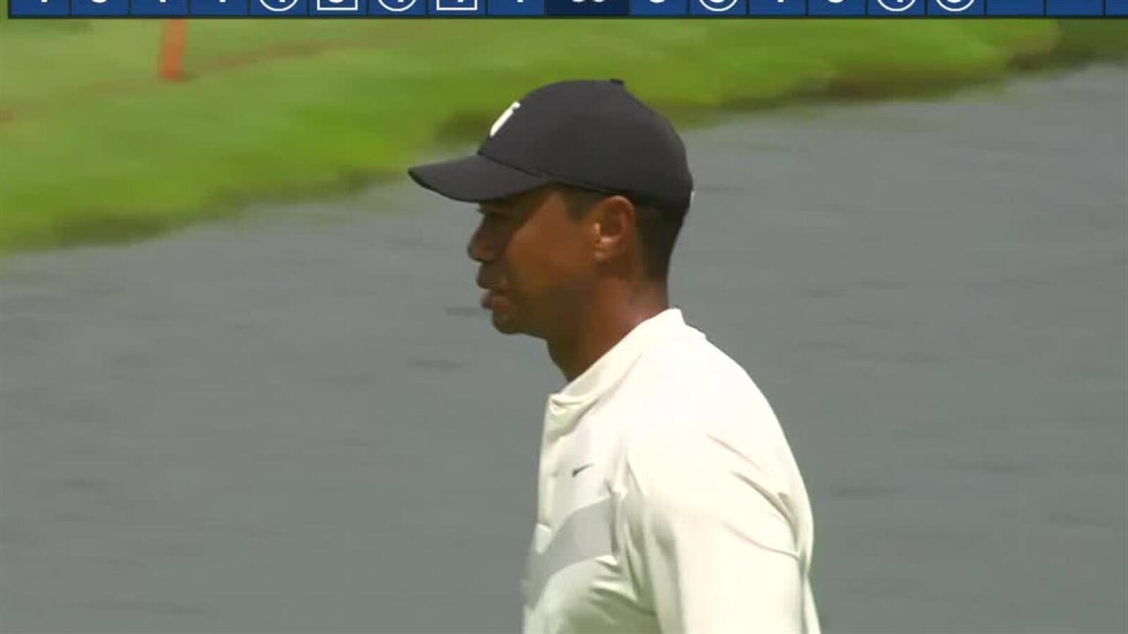 Tiger Woods drains 20-foot birdie putt at BMW Championship 