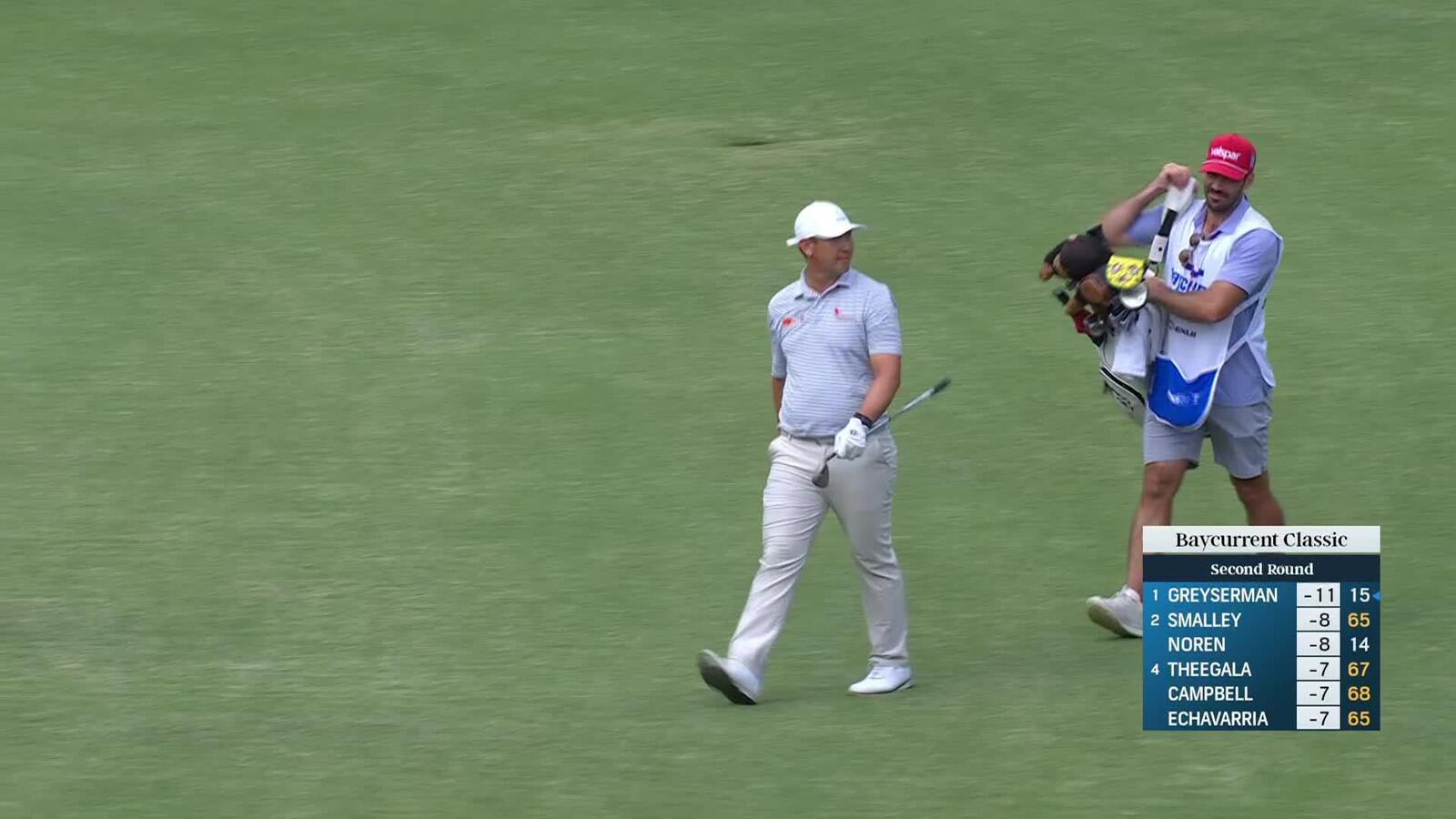 Rico Hoey holes out from 40 yards for birdie at Baycurrent