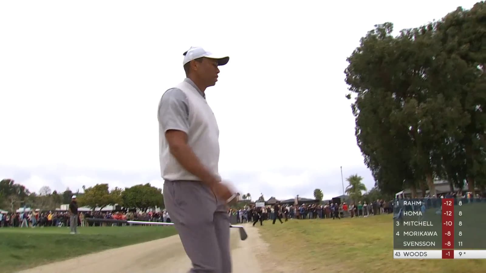 Tiger Woods nearly makes albatross on No. 1 at Genesis