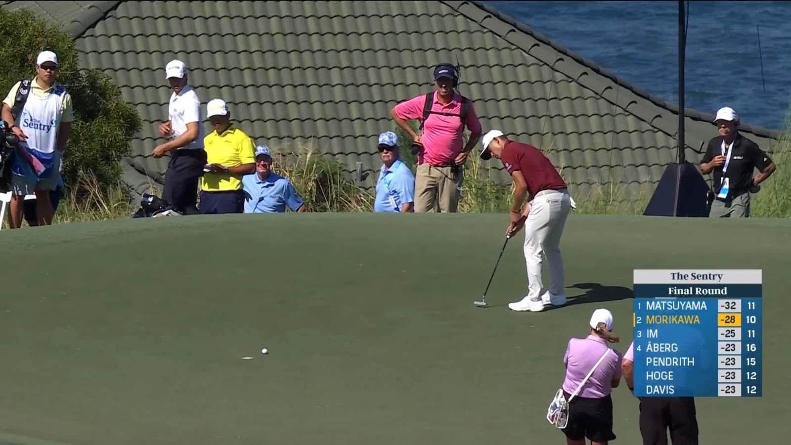 Collin Morikawa curls in birdie putt at The Sentry