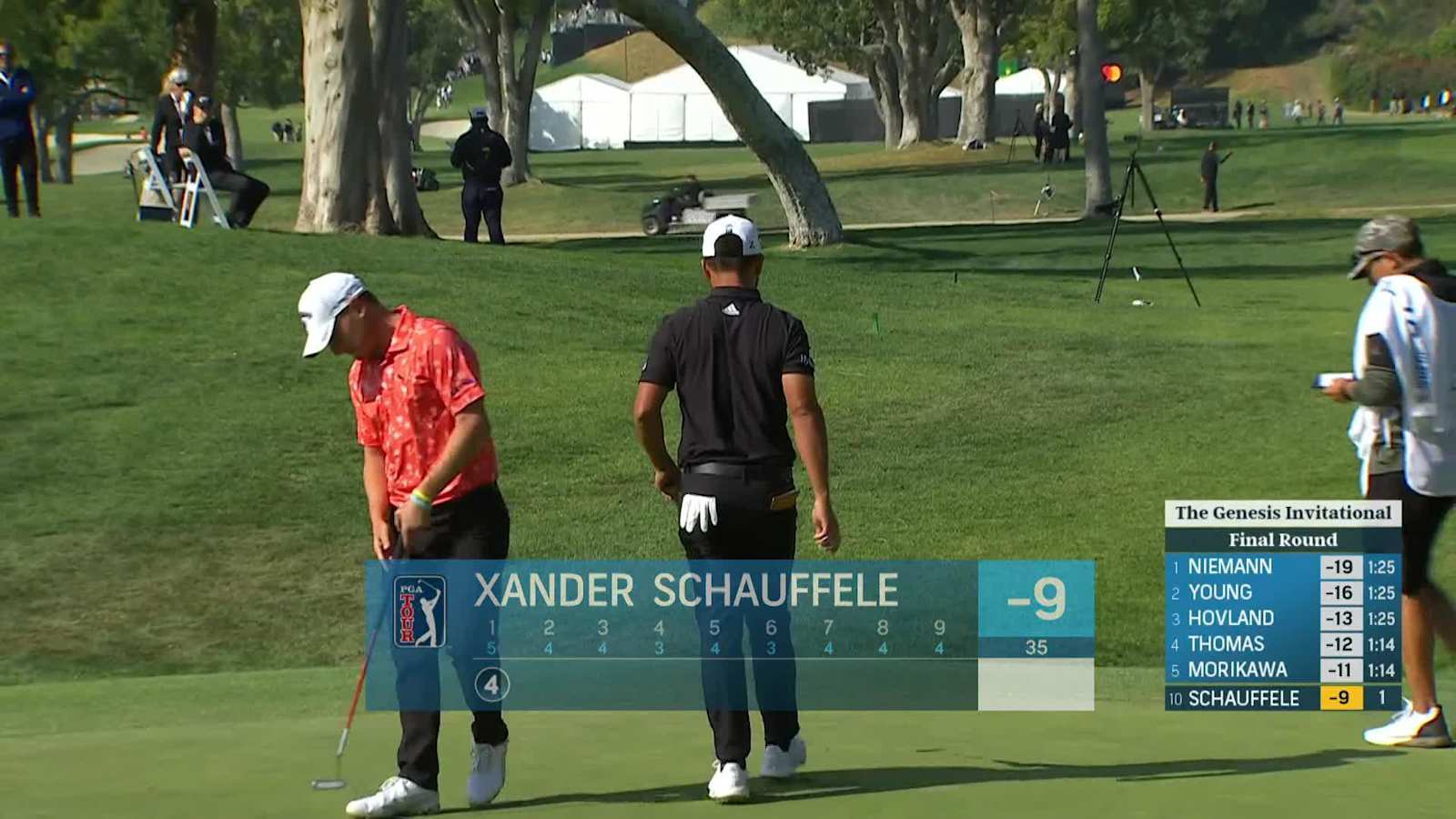 Xander Schauffele makes 7-foot birdie putt at Genesis