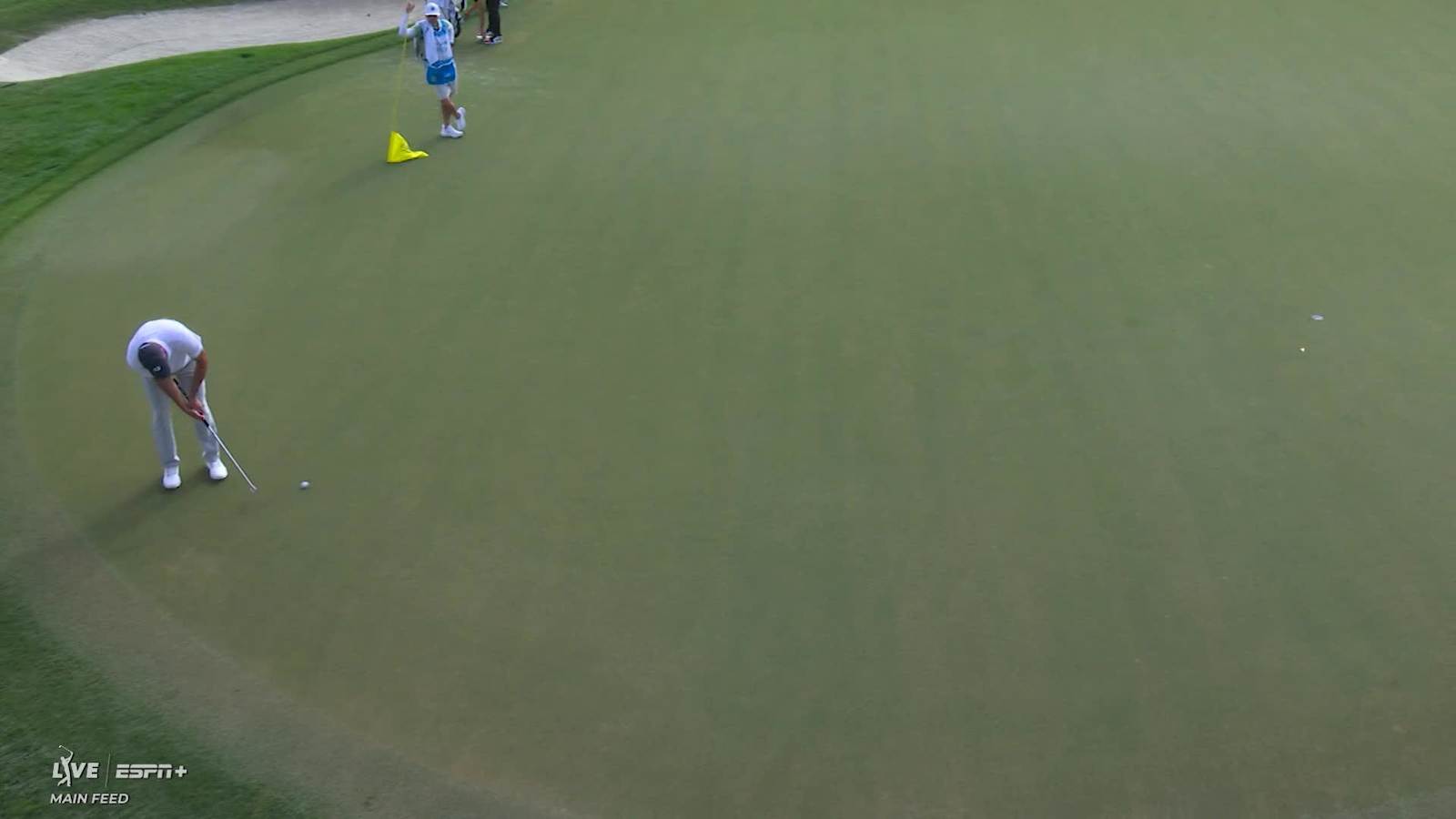 Matt Kuchar sinks a 33-foot breaking birdie putt at Cognizant Classic
