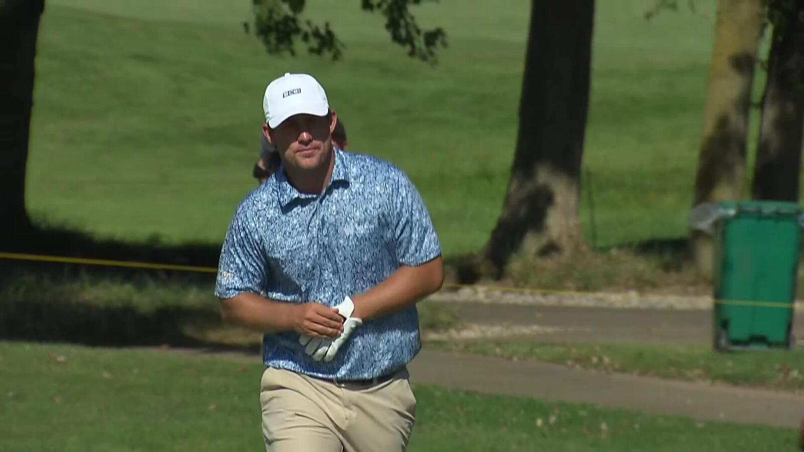 Zach Bauchou holes out for birdie on No. 12 at Simmons Bank Open
