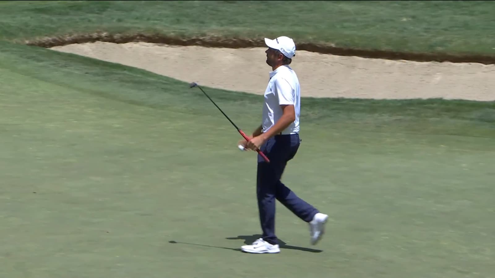 Casey Jarvis makes short birdie putt at Barracuda
