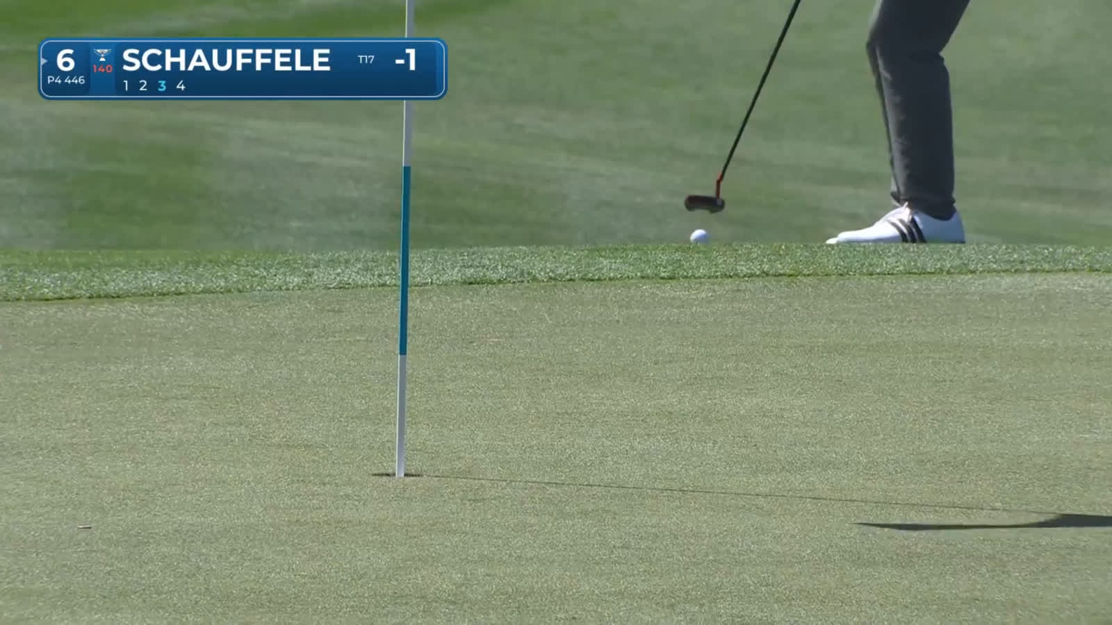 Xander Schauffele drains 28-foot birdie putt from below the green at Valspar