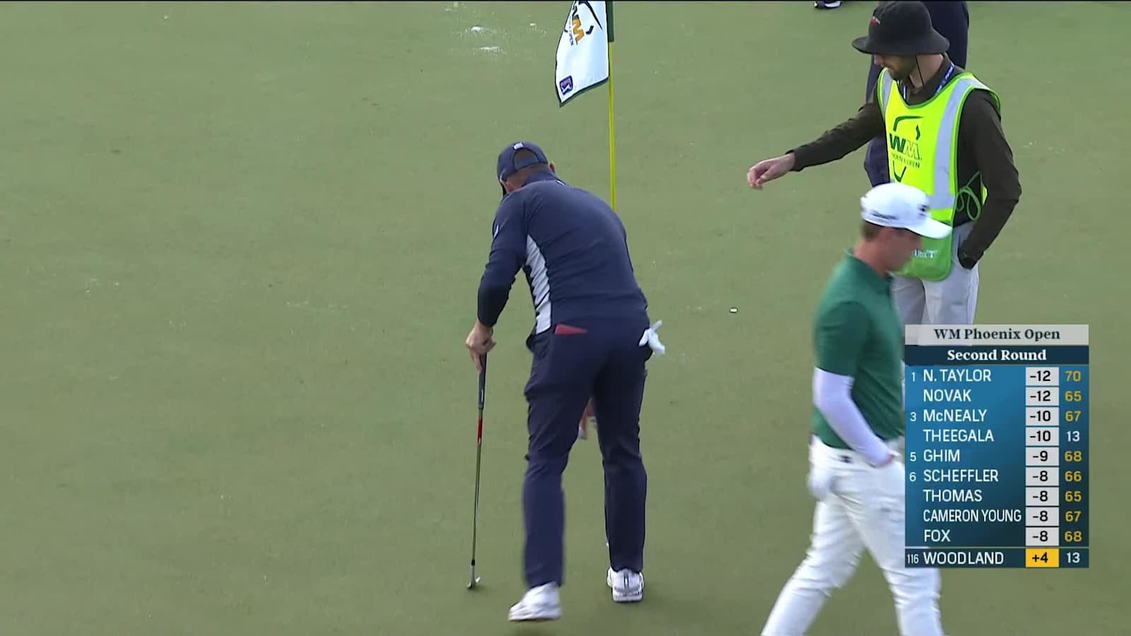 Gary Woodland's bump-and-run eagle at WM Phoenix Open