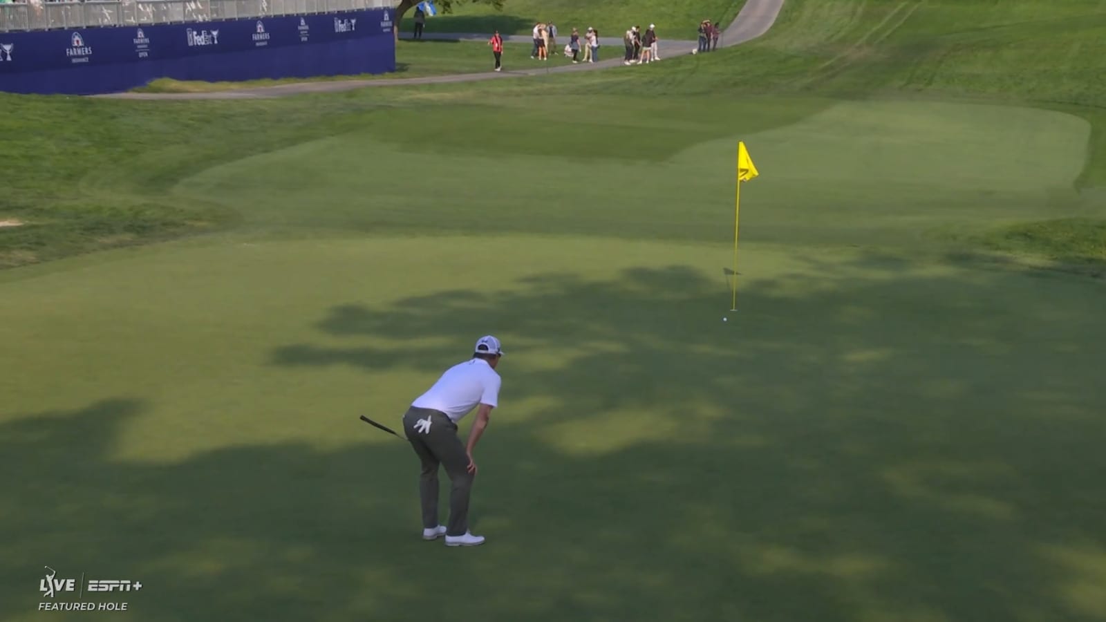 Zach Johnson holes an unlikely 53-foot birdie putt at Farmers